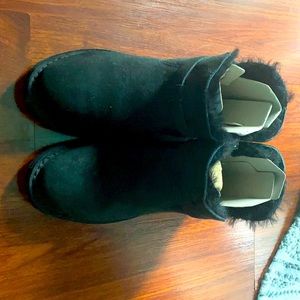 Uggs boots ankle bootie